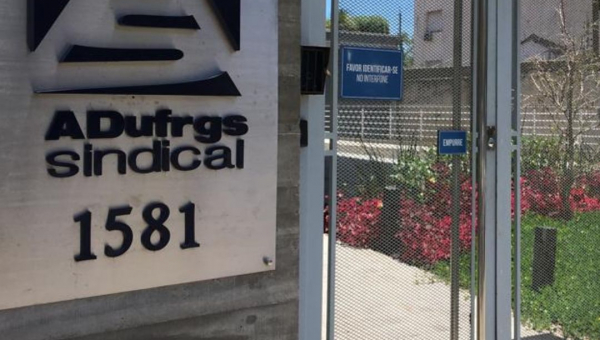 GT de Educação da ADUFRGS-Sindical convida filiadas e filiados para reunião on-line
